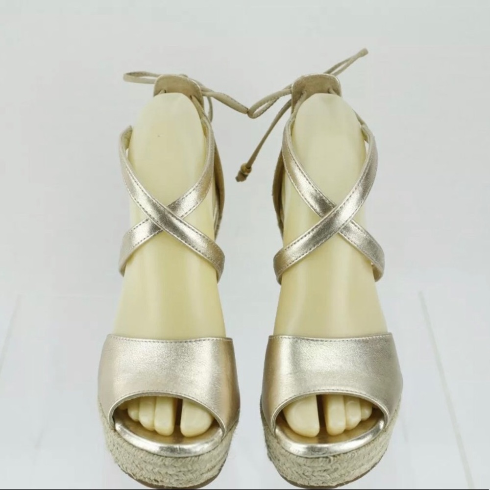Women’s UGG Reagan Gold Leather Wedge Heels size 7